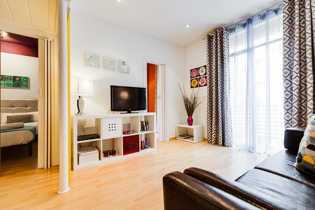 Deep Purple Apartment บาร์เซโลนา ภายนอก รูปภาพ