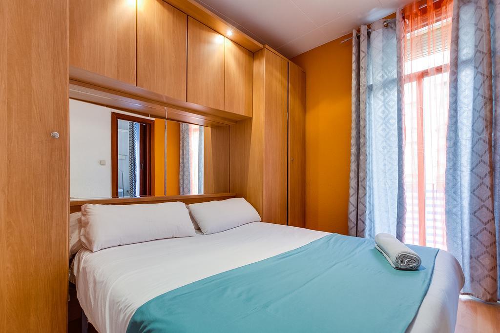Deep Purple Apartment บาร์เซโลนา ภายนอก รูปภาพ