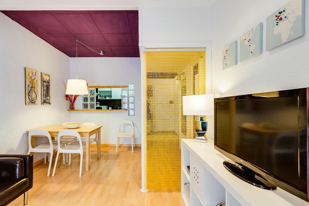 Deep Purple Apartment บาร์เซโลนา ภายนอก รูปภาพ